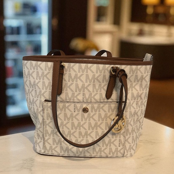 Michael Kors Cream and Brown Signature purse - Picture 1 of 9